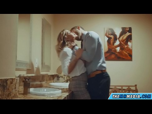 ❤️ Kad te prsata plavuša zavede u javnom zahodu Super porno kod nas hr.comicsporn.ru ️❤